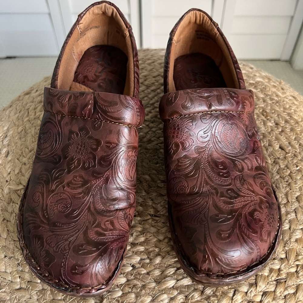 Comfy Born clogs